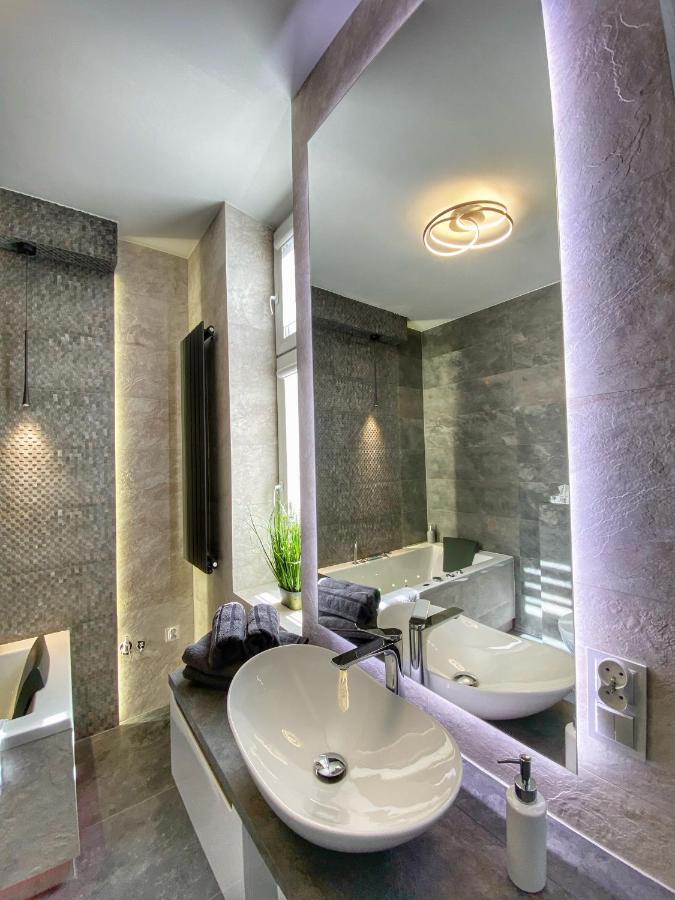 Apartament Bialy Z Jacuzzi Cracovia Exterior foto