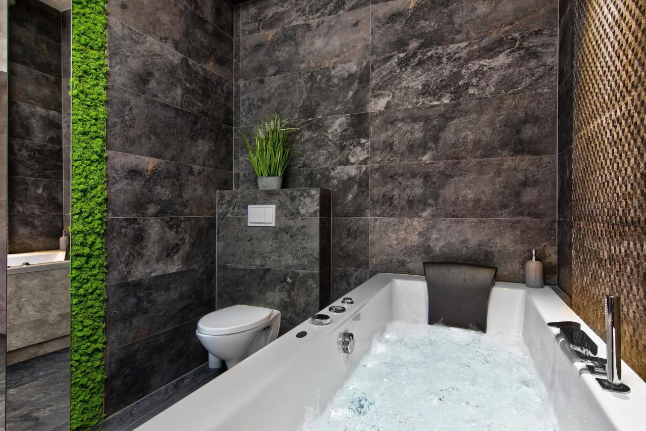 Apartament Bialy Z Jacuzzi Cracovia Exterior foto